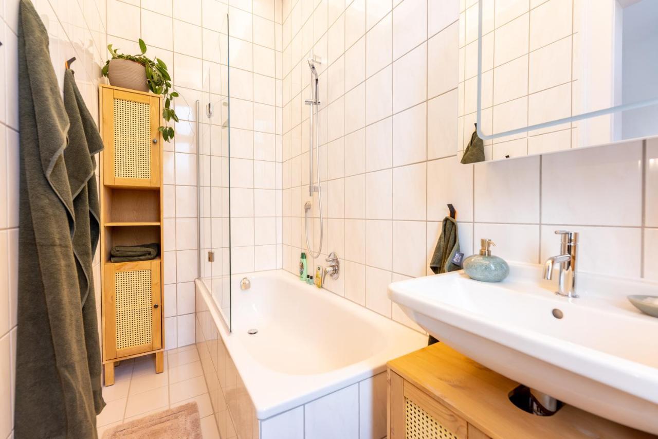 Zentral In Coburg: Exklusive Stadtwohnung - Ideal Fuer Gruppen Coburgo Exterior foto